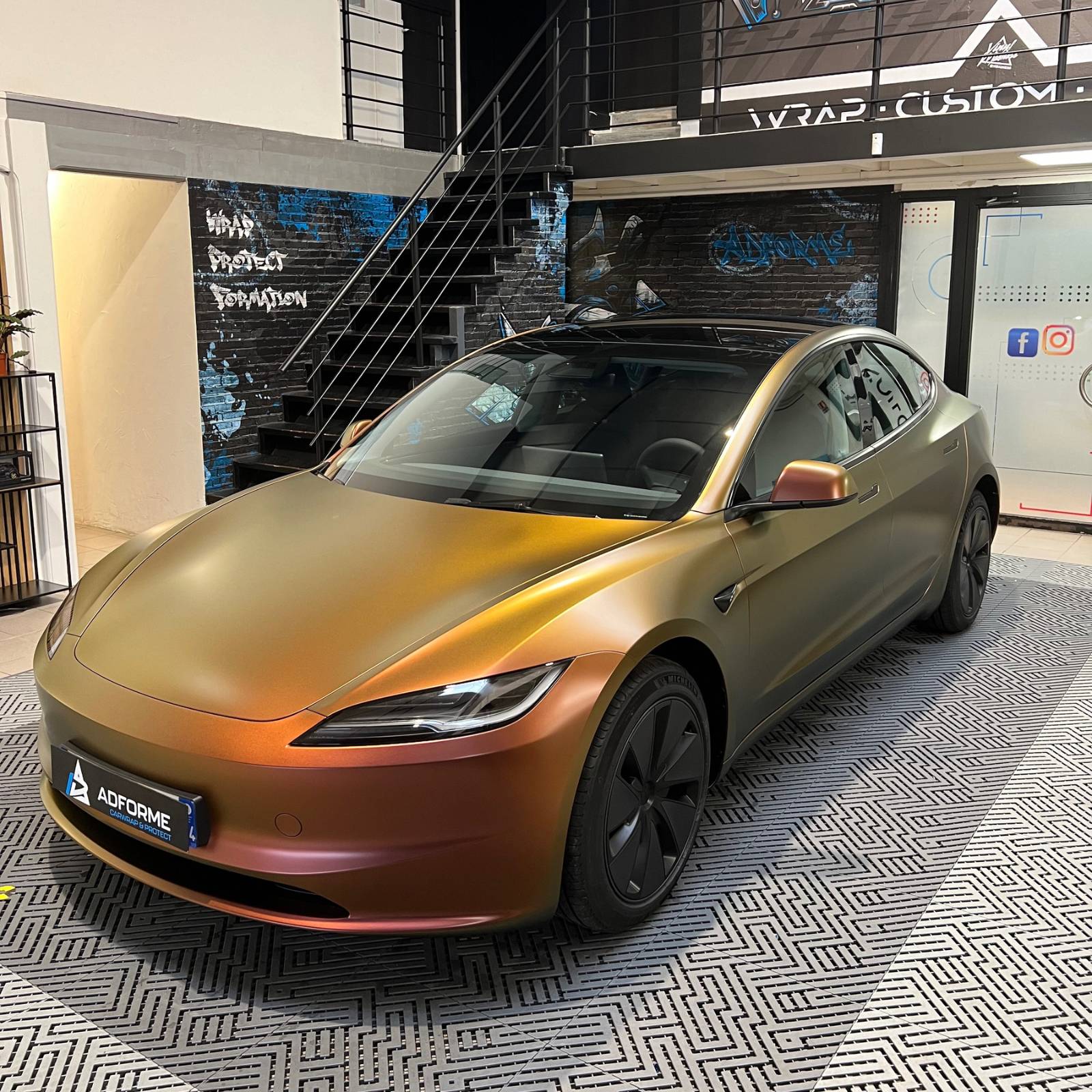 Covering tesla model y 